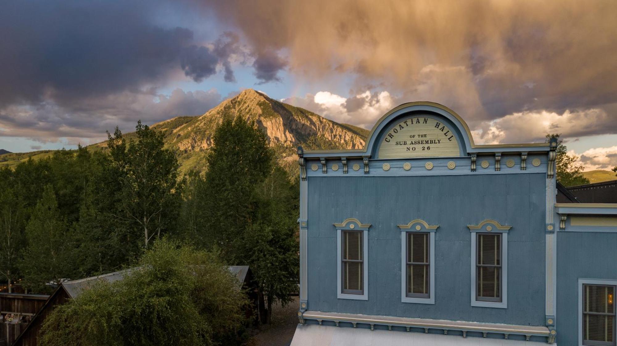 Eleven Scarp Ridge Lodge كريستيد بات المظهر الخارجي الصورة